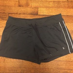 💚 Grey running shorts